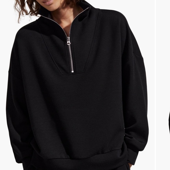 Varley Sweatsuit - Picture 7 of 8